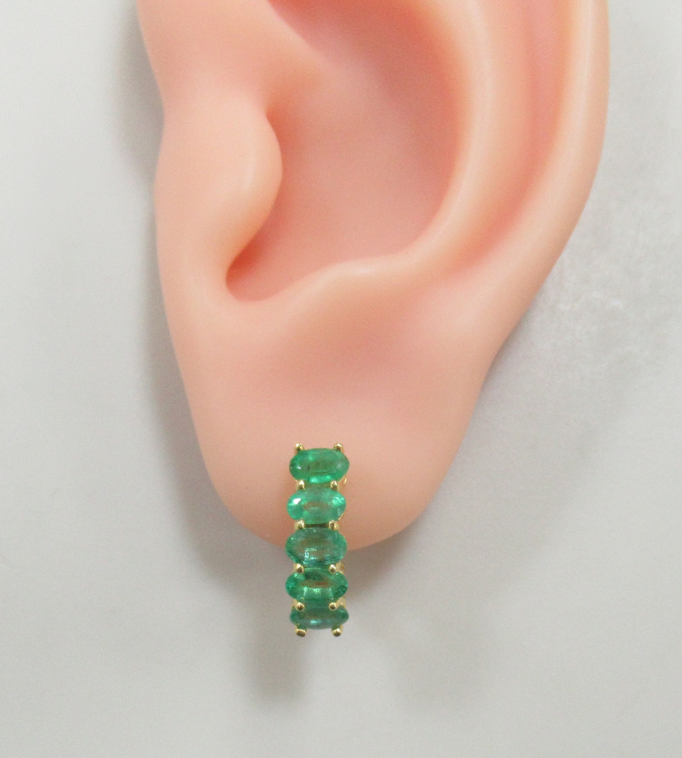 Серебряные серьги с изумрудами